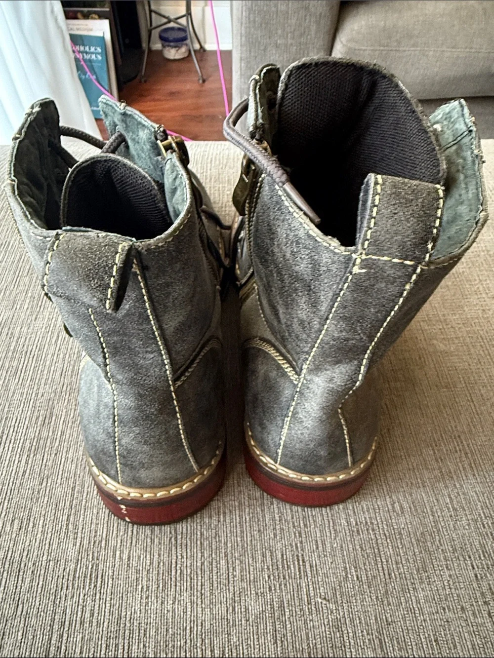 Ferro Aldo Men's Distressed Gray Lace up boots